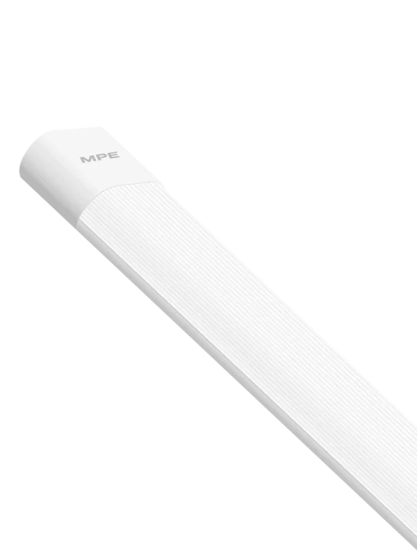 Đèn LED bán nguyệt Oval 1.2m 48W sáng trắng MPE BN-48T