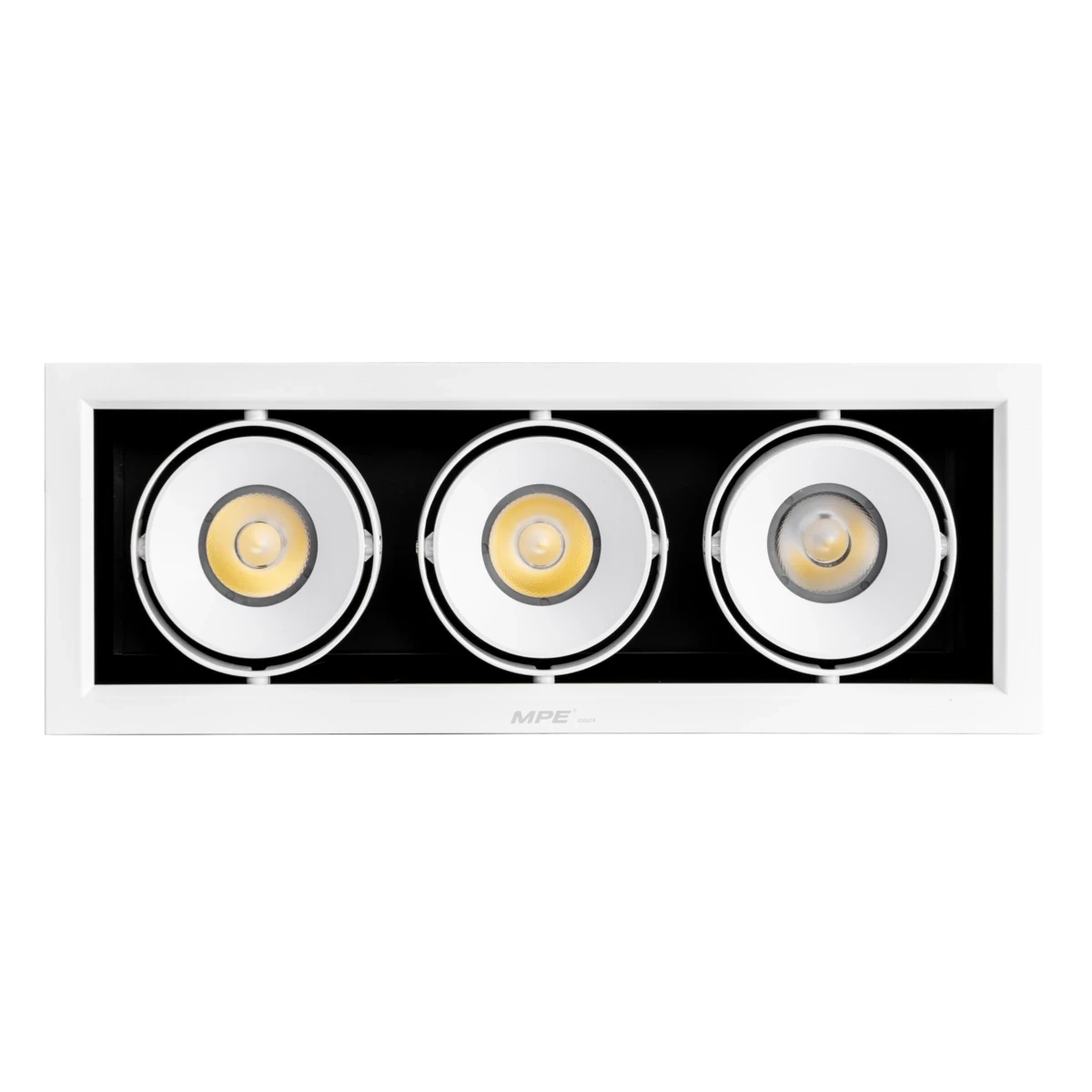 Đèn LED downlight vuông gắn âm 3x20W sáng trắng MPE DLS-320T